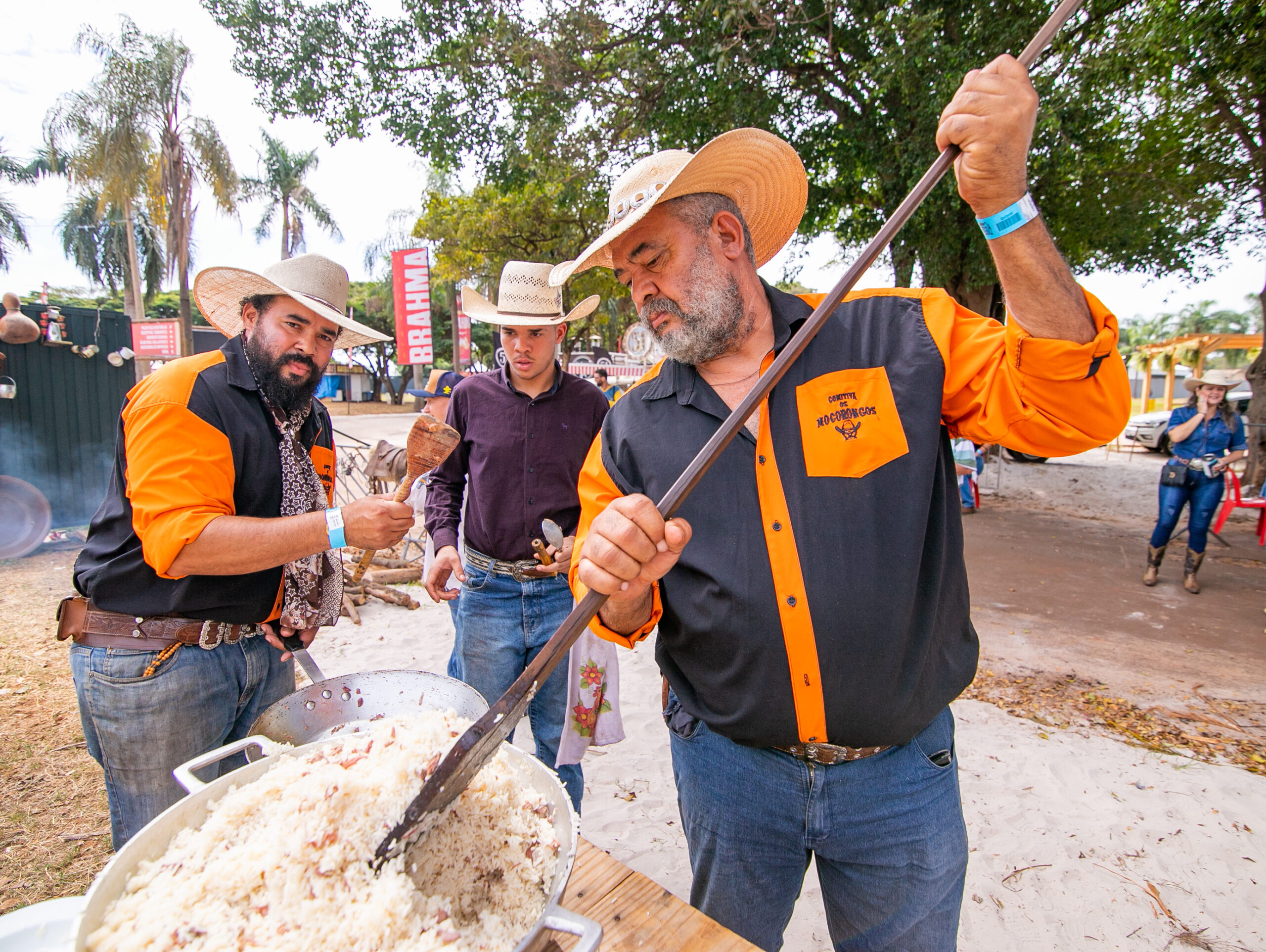 “Festival Cultura Sertaneja de Ribeirão” mantém as raízes do interior com a Queima do Alho