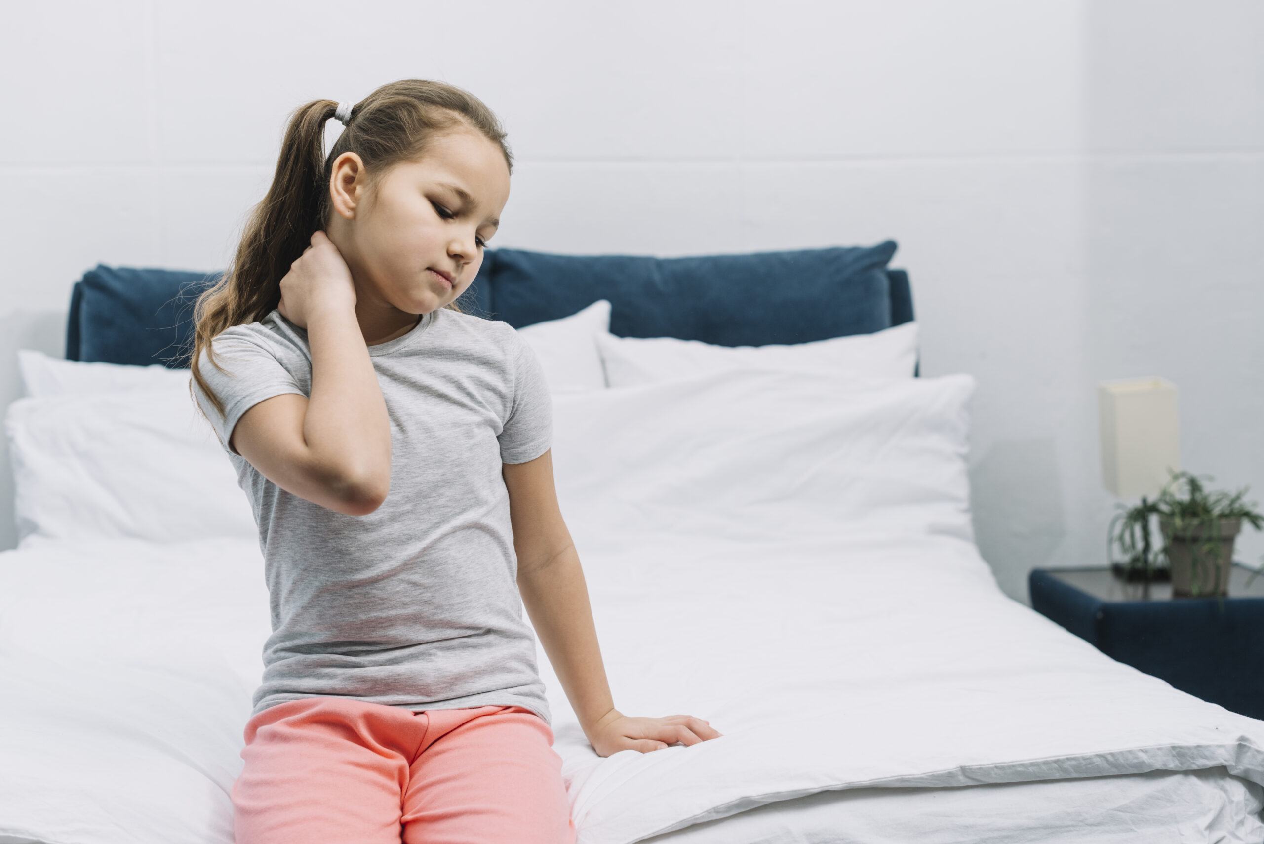 Má postura: saiba como minimizar a dor nas costas em crianças e adolescentes