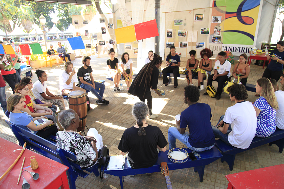 Fundação do Livro e Leitura seleciona monitores para a 22ª FIL