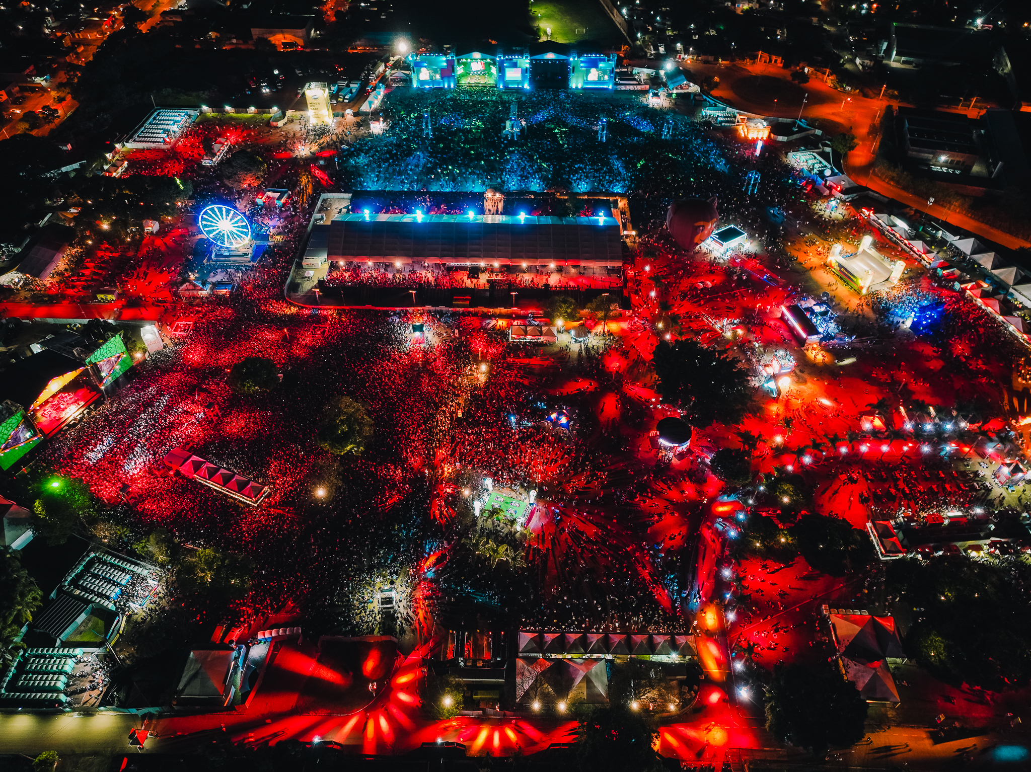 João Rock celebra 20 anos com 70 mil pessoas, muita música e encontros nos palcos