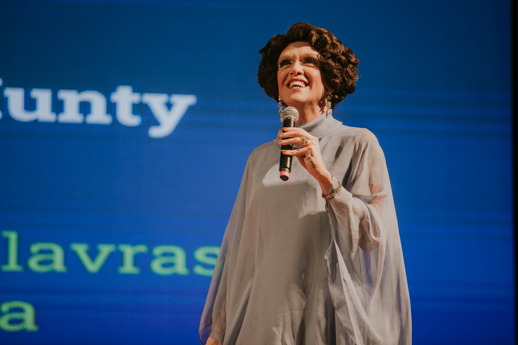 Rita Von Hunty na FIL: “A língua é o povo e a escrita é uma possibilidade de classe”