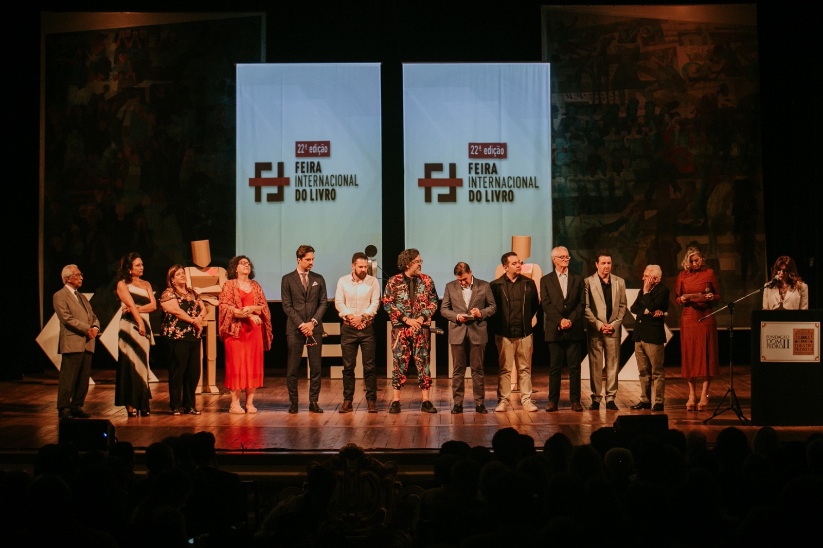 22ª Feira Internacional do Livro de Ribeirão Preto começa embalada pela fé, que não costuma falhar