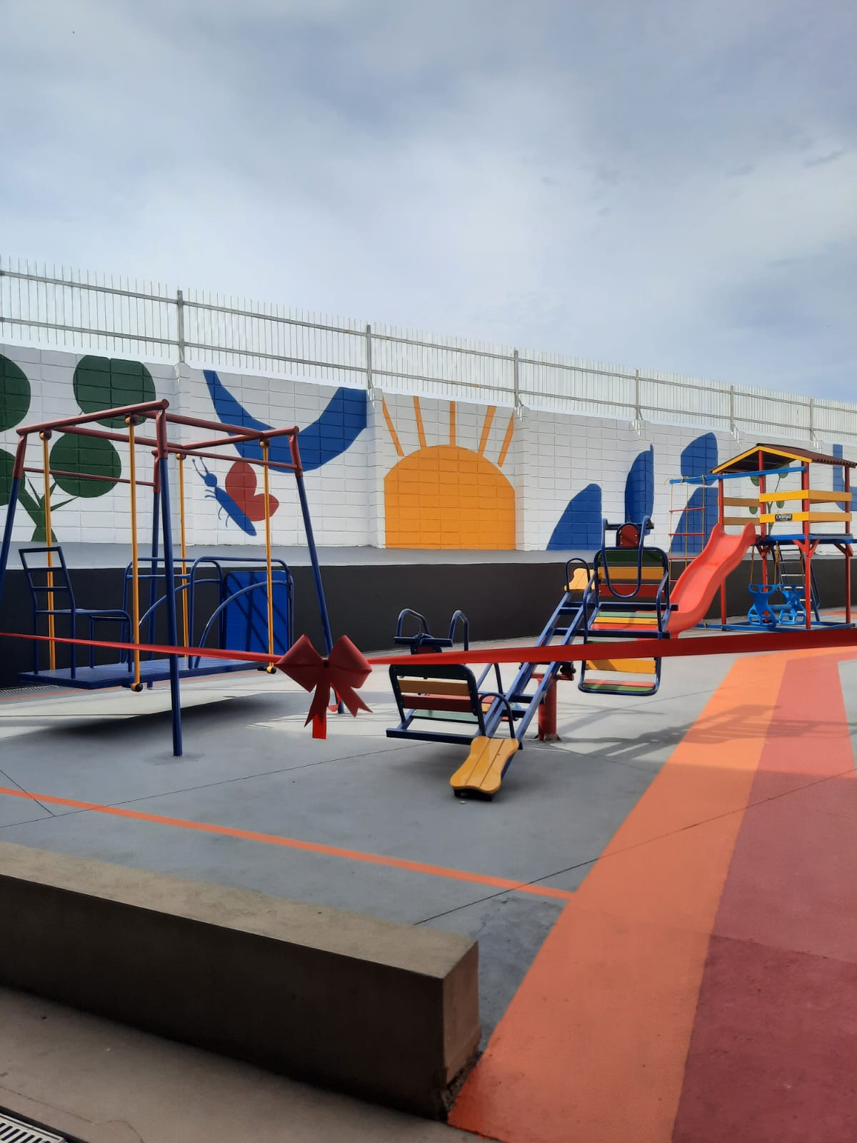 Parque inclusivo na EMEF Paulo Freire muda cotidiano de crianças deficientes