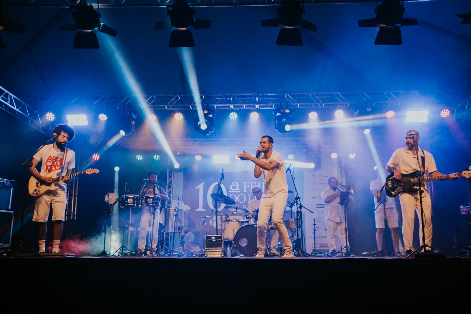 Teatro, circo, bate-papo e shows encerram a agenda da 10ª Feira do Livro de Batatais