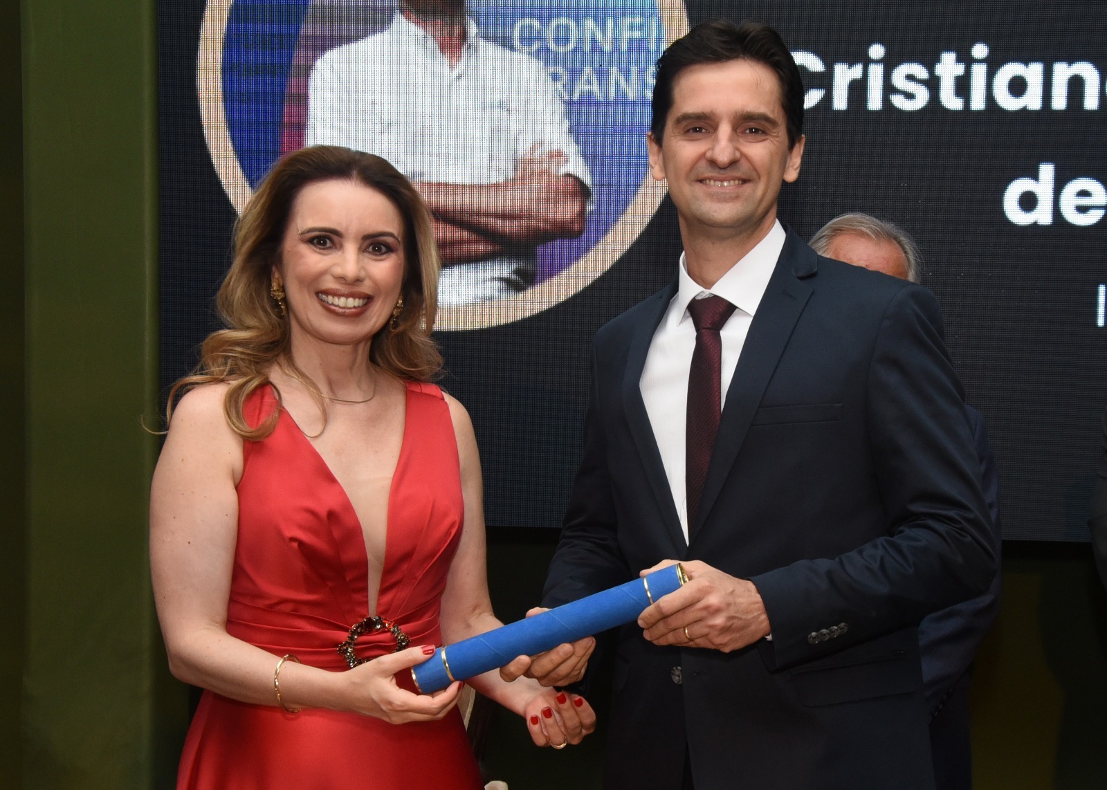 Empresário Cristiano Queiroz recebe prêmio Gente que é Notícia, o mais tradicional de Barretos e região