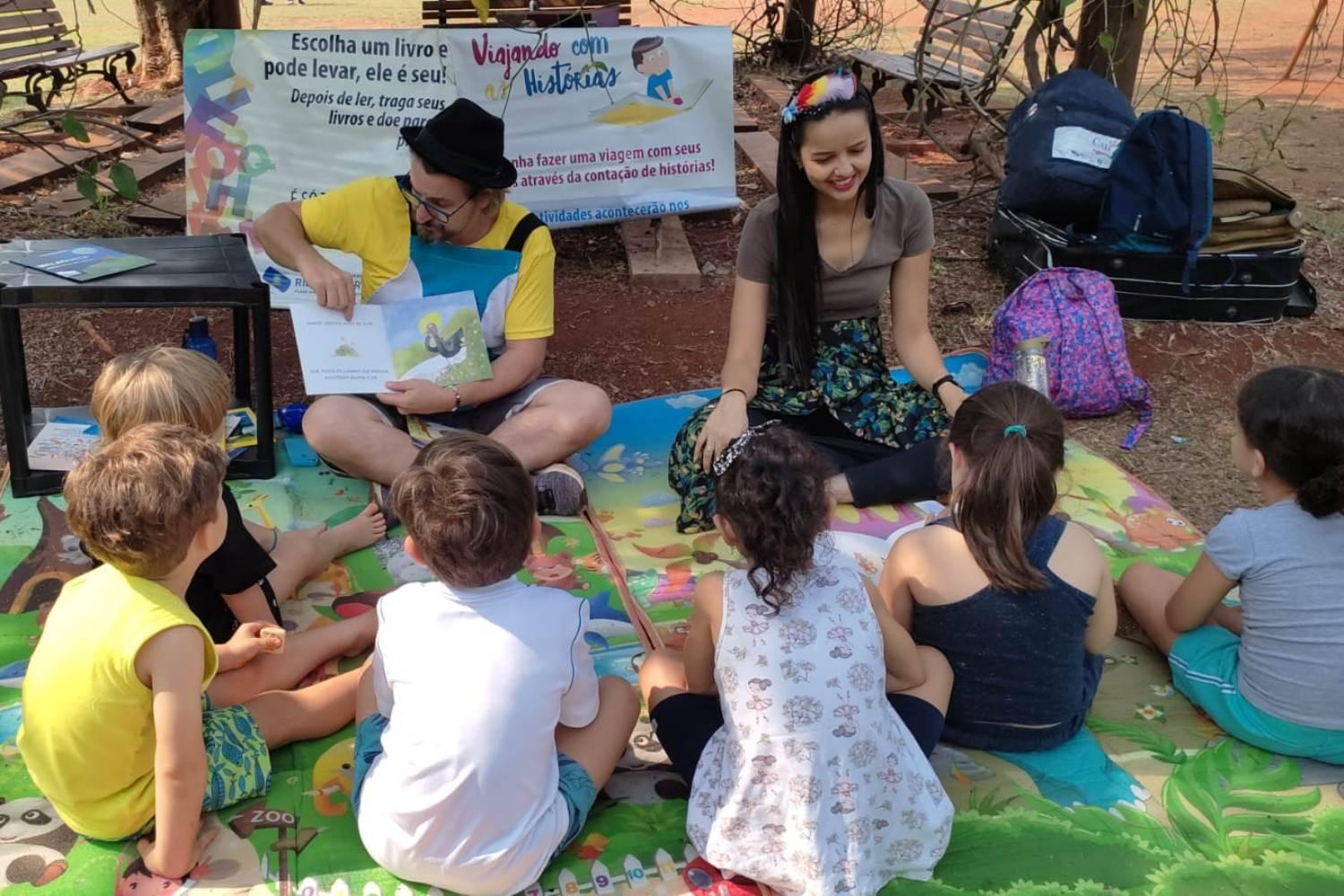 Fundação do Livro e Leitura abre agenda 2024 de atividades culturais com contação de história
