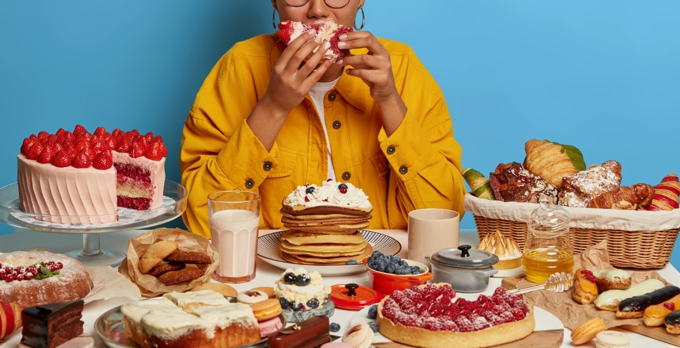 Compulsão alimentar: entenda o transtorno que atinge cerca de 5% da população brasileira