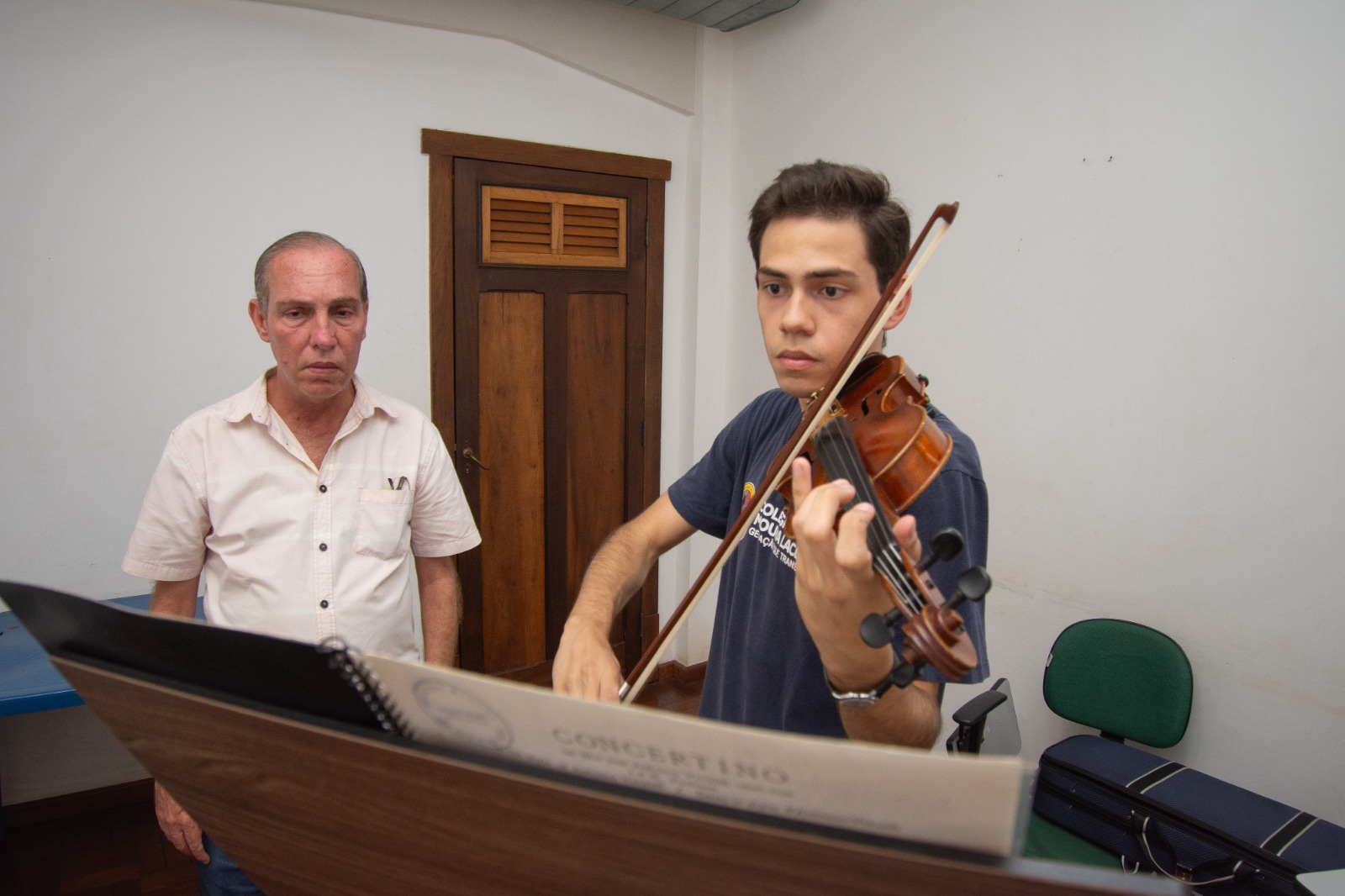 Alma realiza audições para os cursos de piano e violino