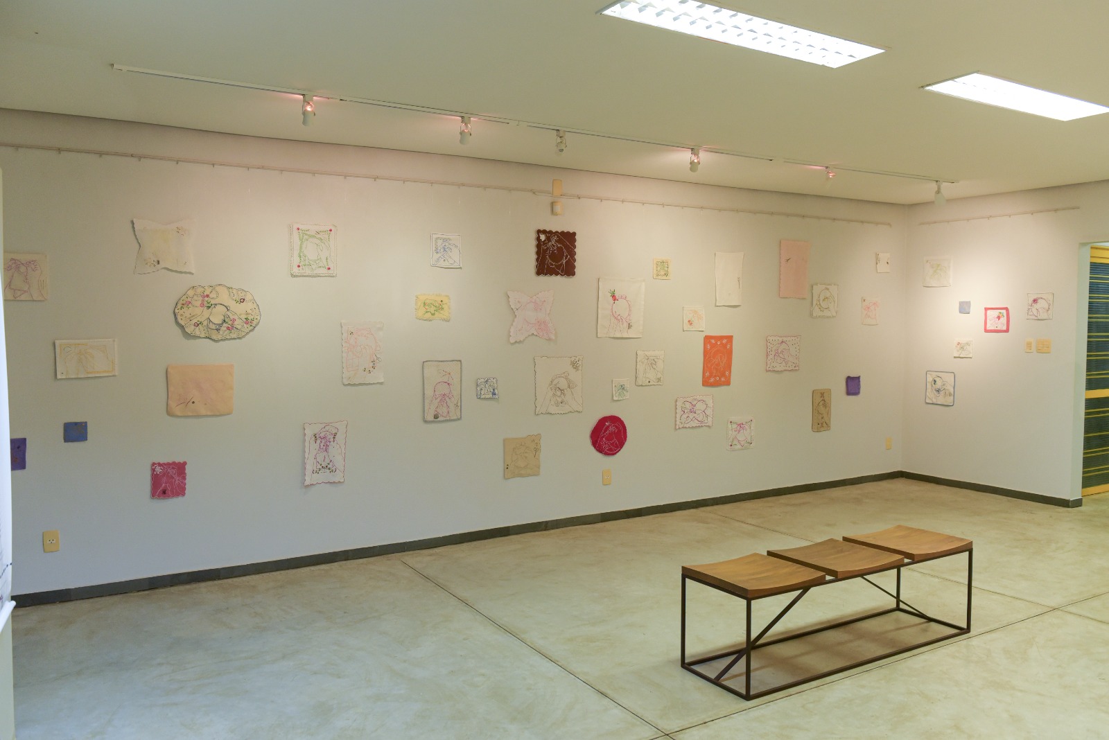 Exposição “Avesso do avesso” pode ser visitada até 3 de abril, em Franca