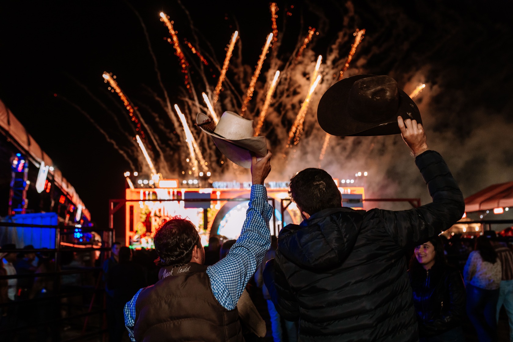 Primeira noite do Ribeirão Rodeo Music 2024 teve Ana Castela, Hugo & Guilherme, Alok e Luan Pereira com participações especiais