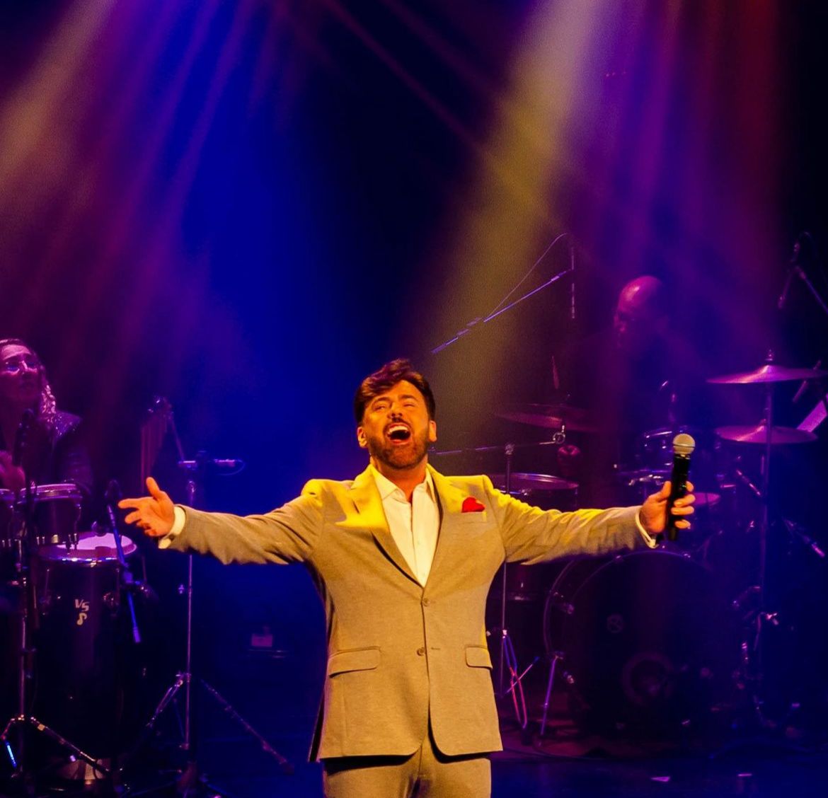 Márcio Gomes se apresenta no projeto Seis & Meia no Rio de Janeiro