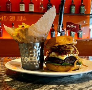 Hard Rock Cafe Ribeirão Preto entra na disputa do “Hard Rock World Burger Tour”