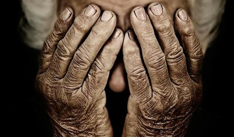 Denúncias de violência contra idosos aumentaram em 2023 no Brasil