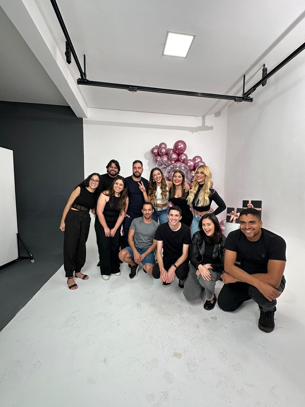 Thays Jubé apresenta live shopping da marca Lex Premium