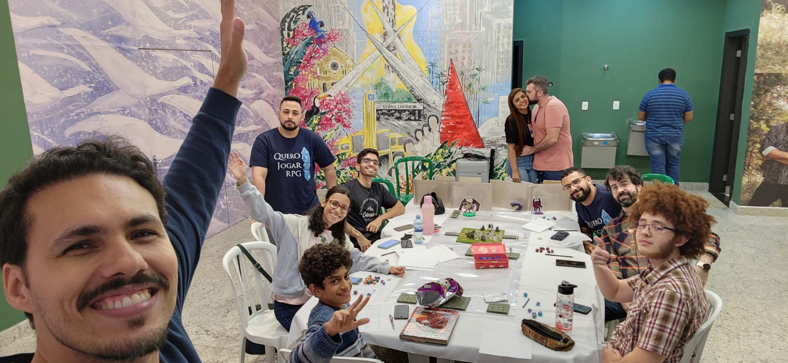 Shopping Republica realiza evento de jogos de mesa de fantasia e imaginação em Goiânia