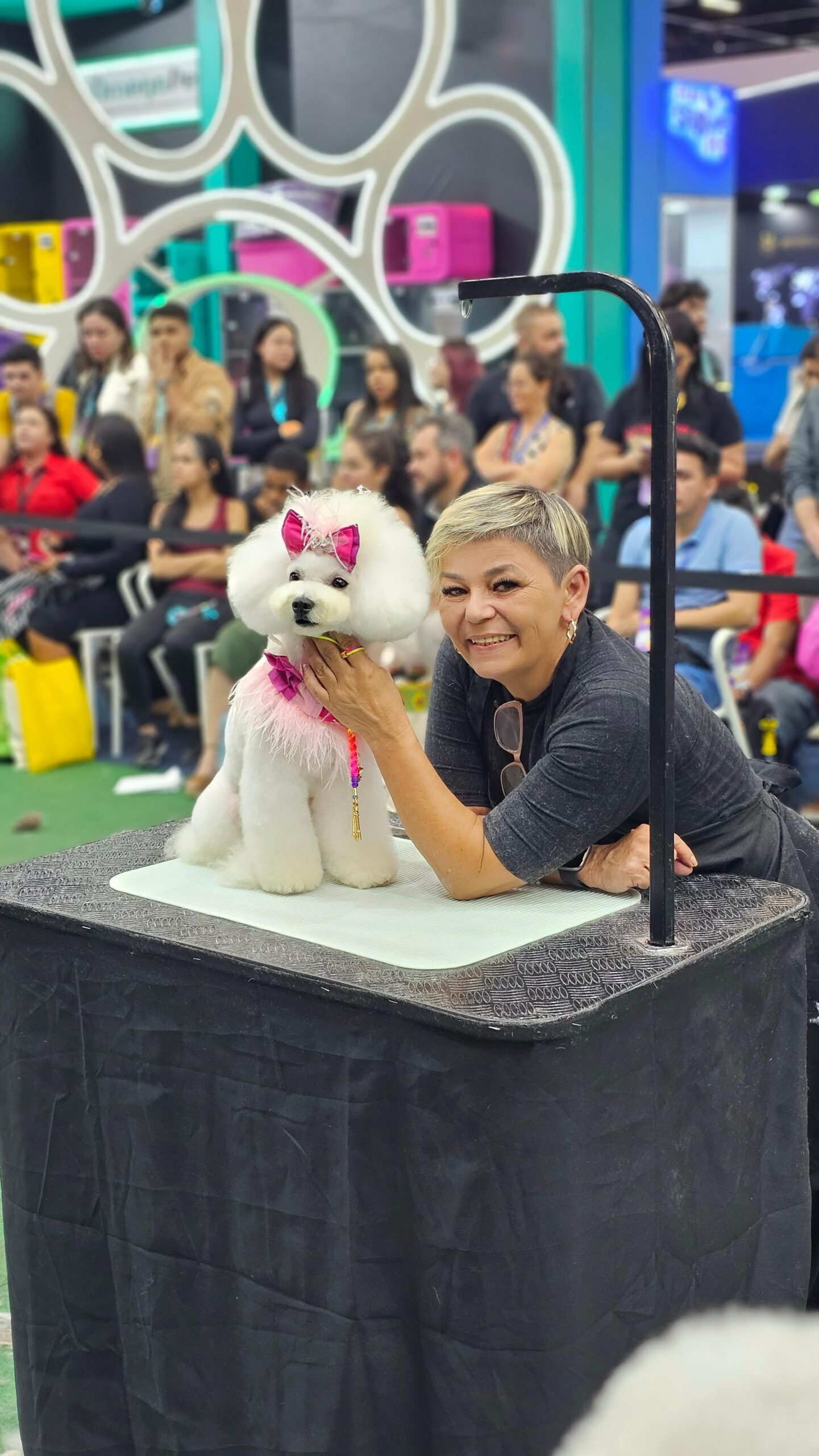 Goiânia sedia aula prática com a renomada Master Groomer Adriana Skolimos