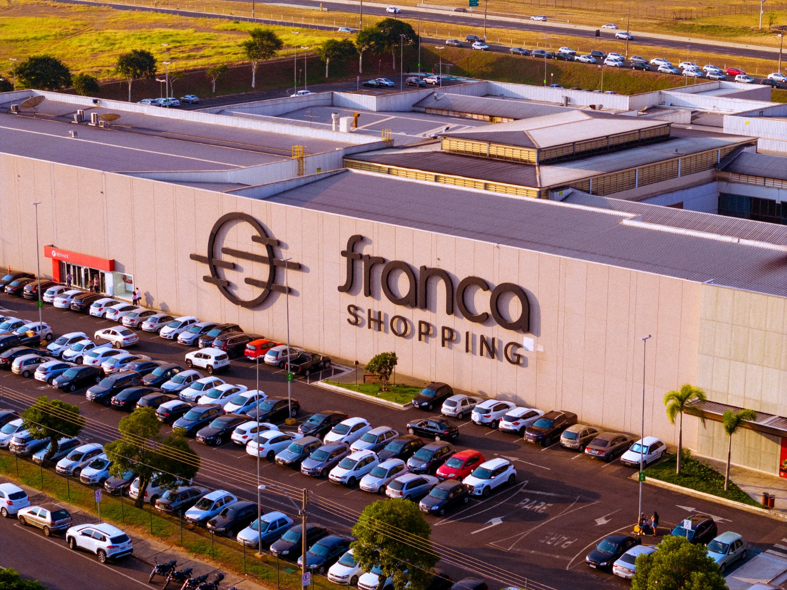 NOTA À IMPRENSA                                             Treinamento de Segurança no Franca Shopping