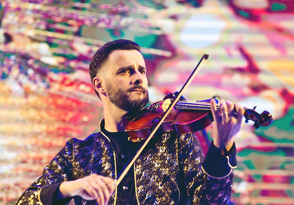 Simão Wolf lança releitura de “Simply The Best”