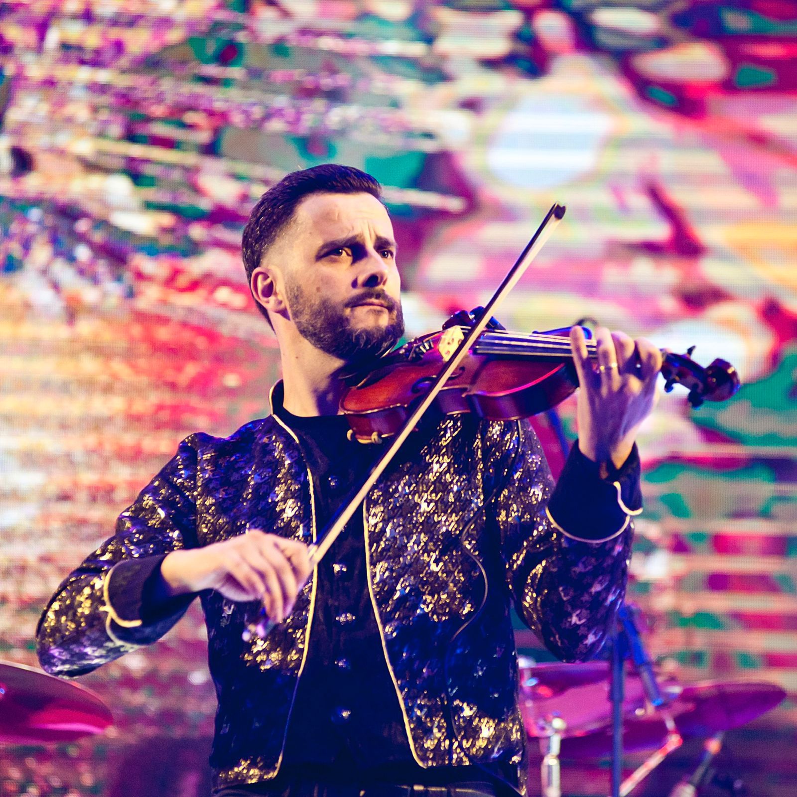 Simão Wolf – Experience Tour: espetáculo inovador é atração da Feira do Livro de Picada Café