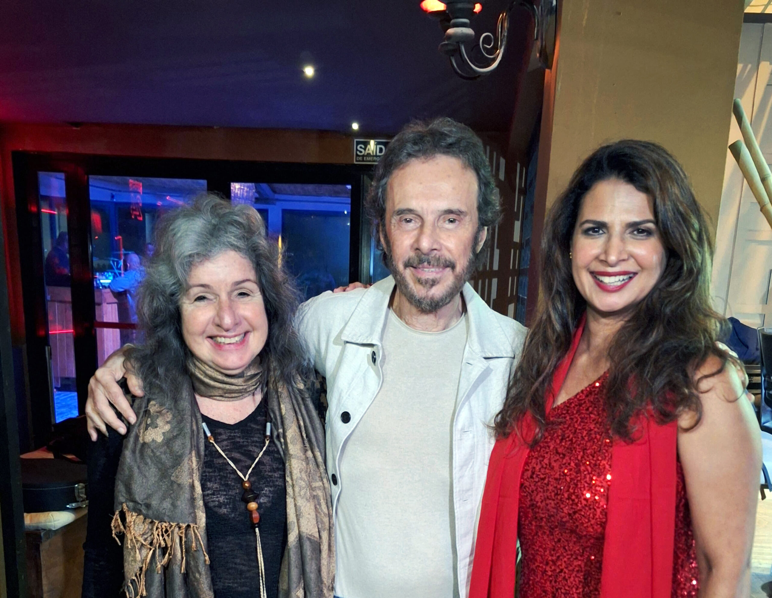 Daniela Colla estreou seu show “Daniela canta Colla”, no Mandarim Gávea