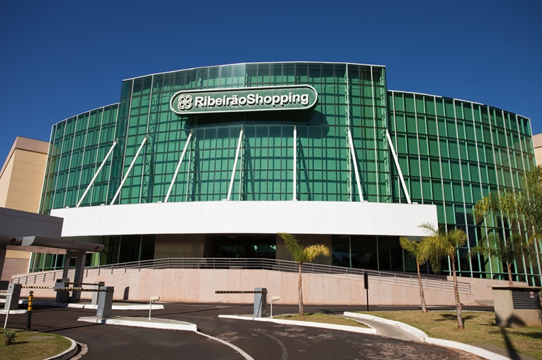 RibeirãoShopping e SantaÚrsula preparam Liquidação Lápis Vermelho 2025 com cupons e ofertas de até 70% de desconto