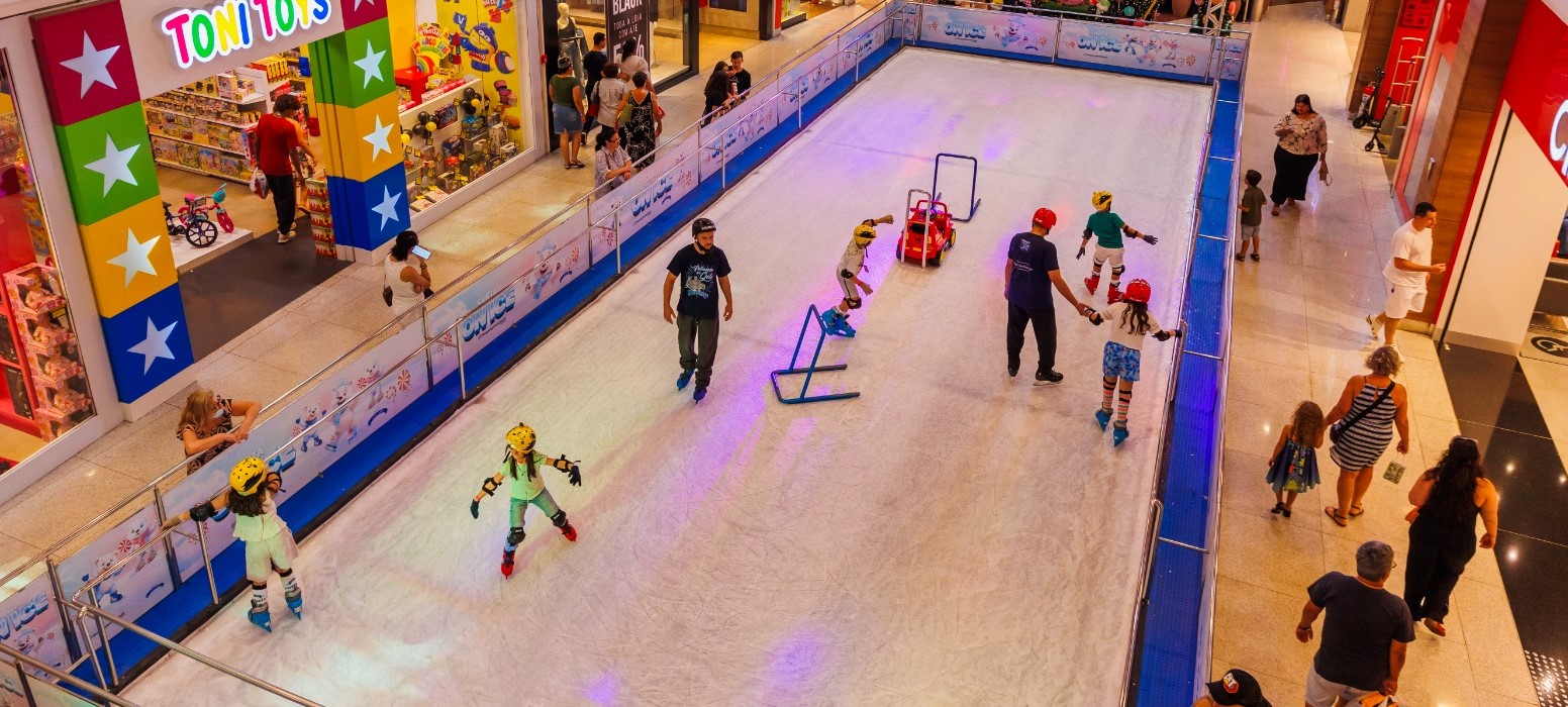 De patinação no gelo à realidade virtual, ShoppingSanta Úrsula tem atrações variadas para o período de férias