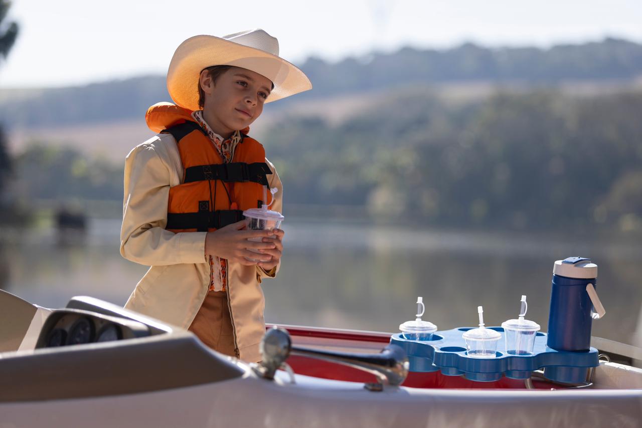 Enzo Henrique celebra estreia no cinema nacional