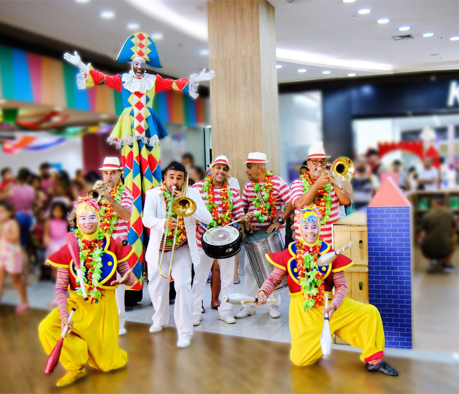 Carnaval West Shopping promete agitar Zona Oeste com bloquinhos infantis, escolas de samba mirins e atrações musicais