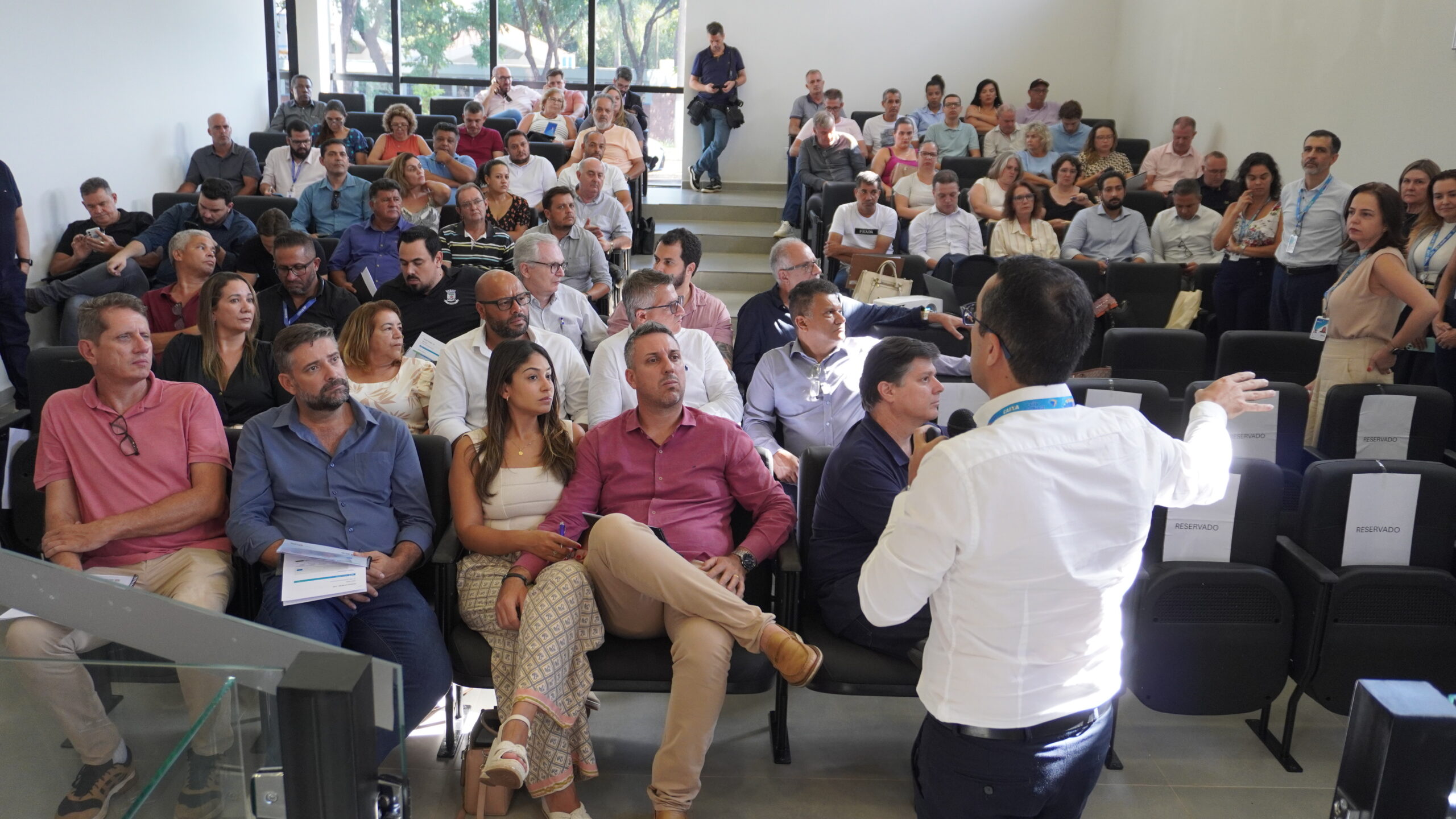 Workshop Minha Casa Minha Vida reúne prefeitos e vereadores da região, em Serrana