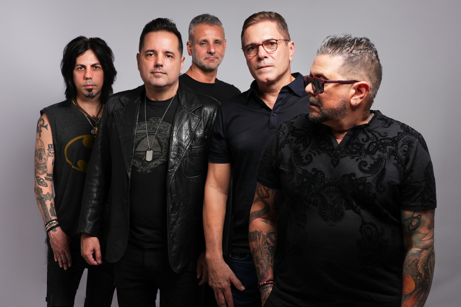 Banda Yahoo leva a sua turnê acústica para teatros do Brasil em 2025