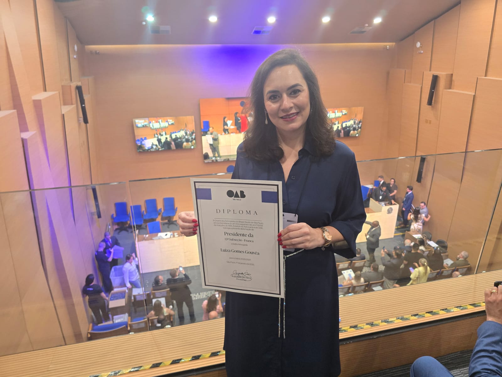 Luiza Gôuvea é diplomada como primeira mulher presidente da OAB Franca