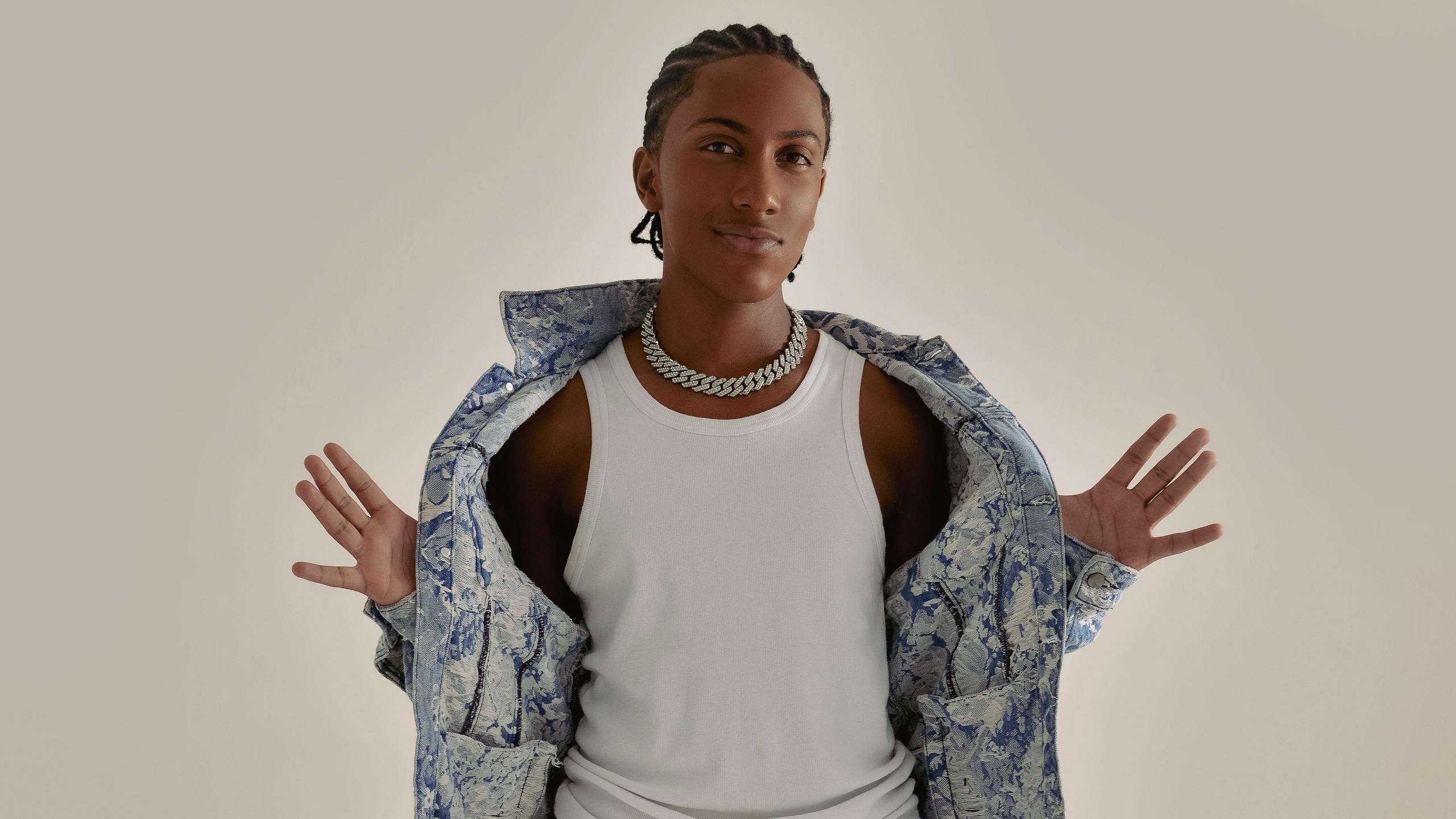 Paixão por sneakers acompanha Agyei Augusto nas telonas na animação Sneaks: De Pisante Novo