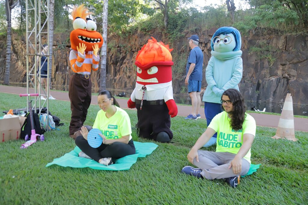 Roda de conversa discute saúde emocional infantil