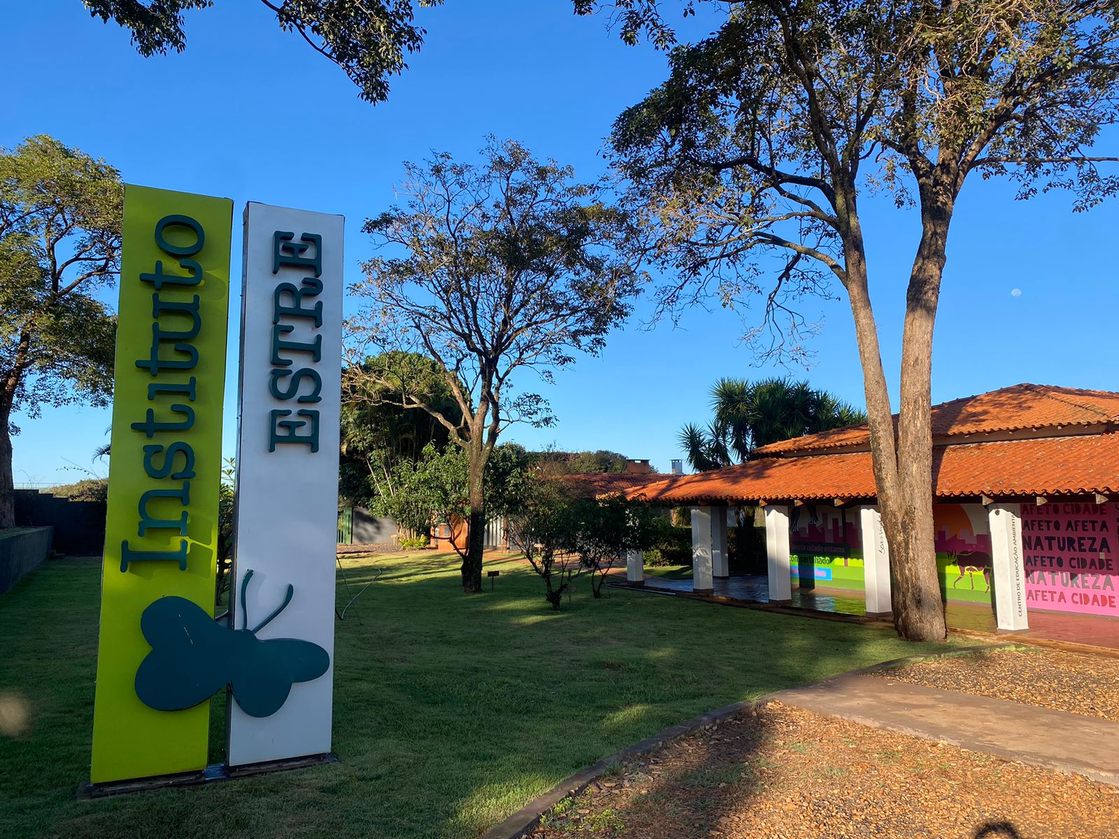 Crianças e adolescentes participam de atividades sobre Educação Ambiental no Instituto Estre de Guatapará