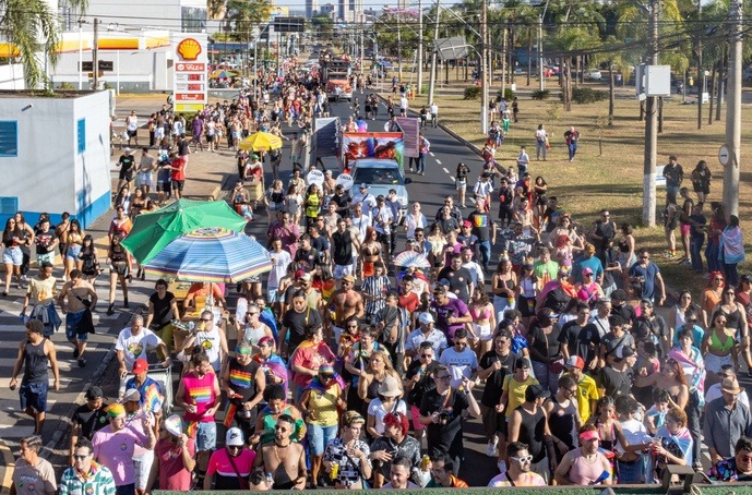 Coquetel festeja 21 anos da Parada LGBQIAP+ e mais de duas décadas da ONG Arco-Íris