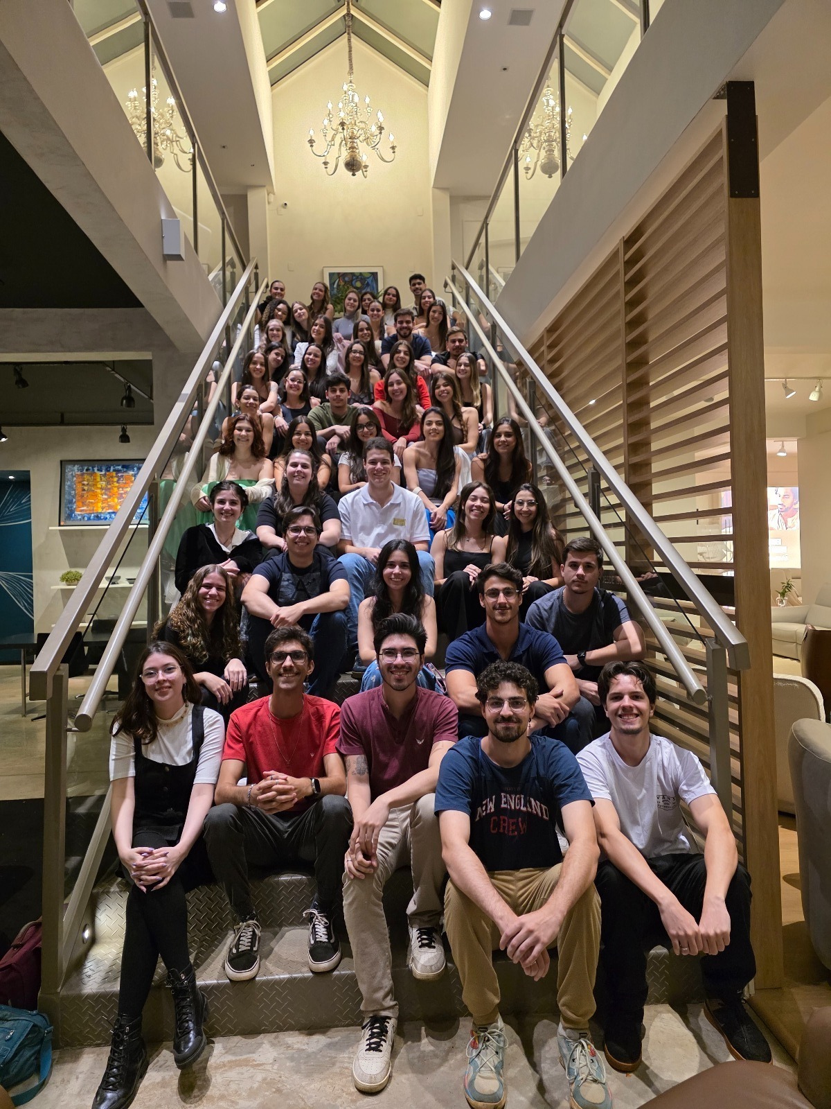 Mundo Robusti recebe alunos da Unaerp para nova edição do projeto “Casa Una na Une”