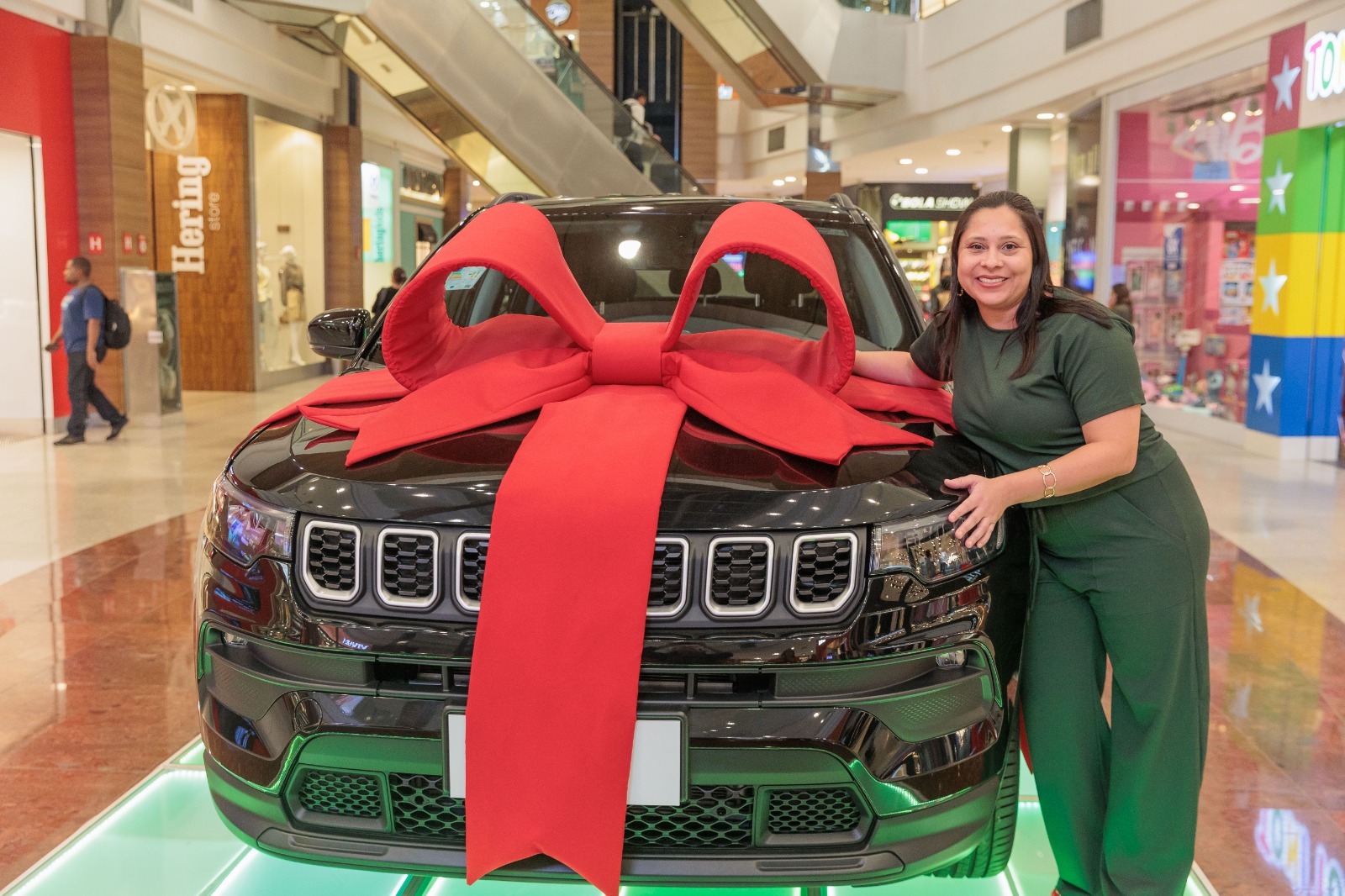 Sorteio de Dia das Mães do ShoppingSantaÚrsula premia moradora de Ribeirão Preto com carro 0km