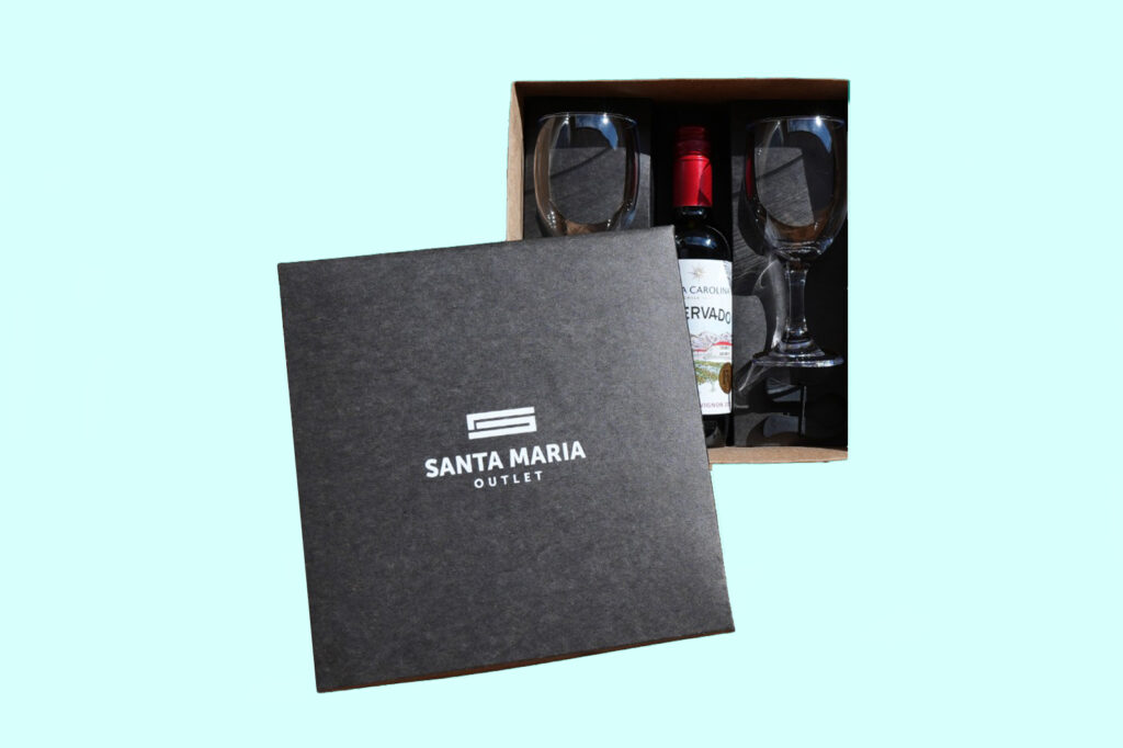 Santa Maria Outlet realiza Campanha especial para o Dia dos Namorados com prêmios e brindes