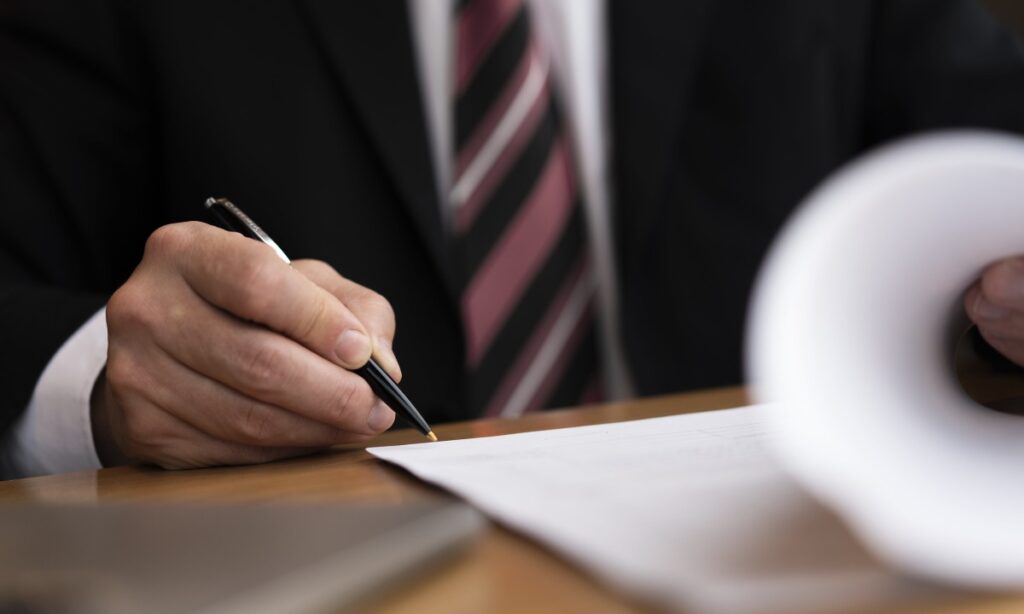 Grandes empresas recorrem à Recuperação Judicial em 2025 para evitar colapso financeiro