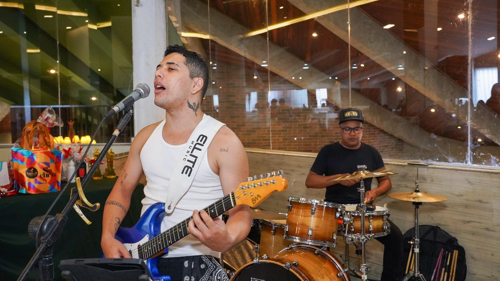 Banda Códigos de Fenrir agita o Esquina 62 com muito pop rock neste sábado