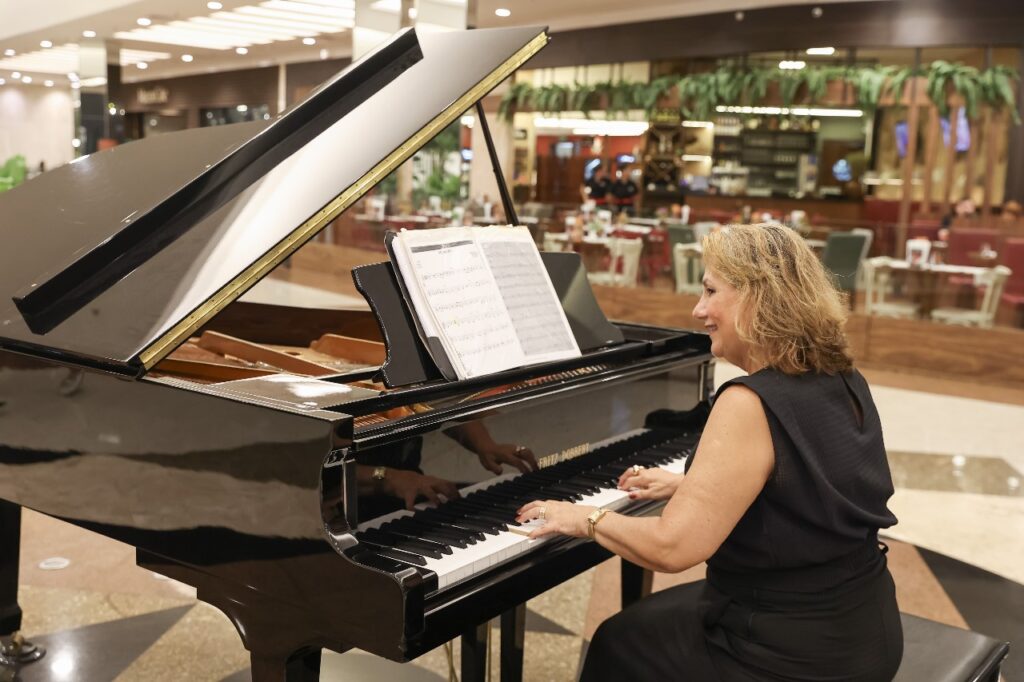 RibeirãoShopping promove apresentações de piano com repertório infantil durante o mês de julho