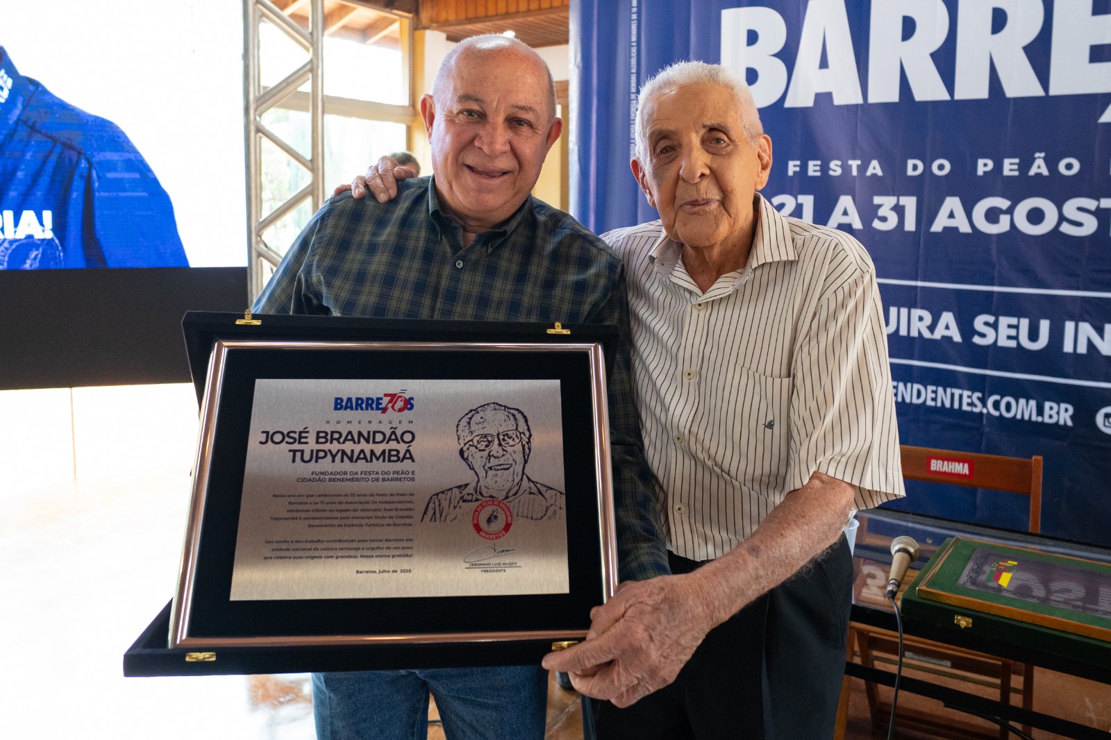 Homenagens e comemoração de 70 anos de fundação marcam Assembleia de Os Independentes