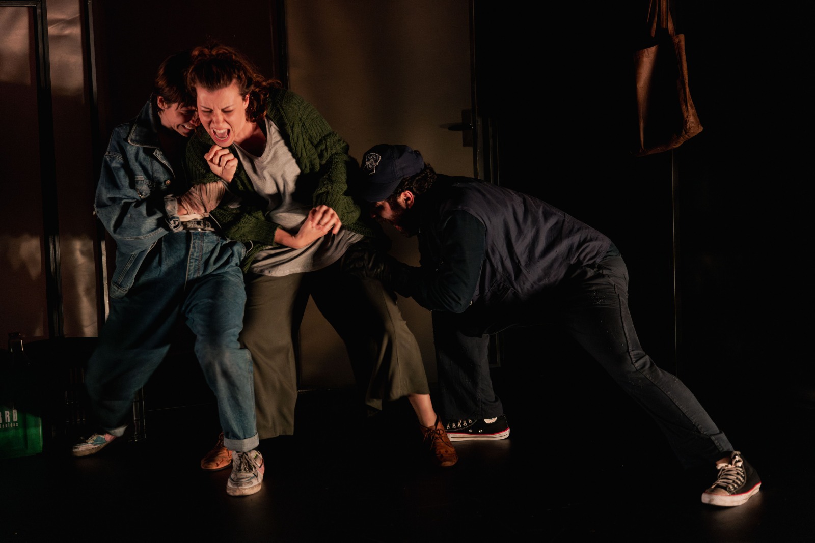 “Raiva”: peça provocadora com elenco de peso celebra 10 anos de companhia teatral criada por francanos