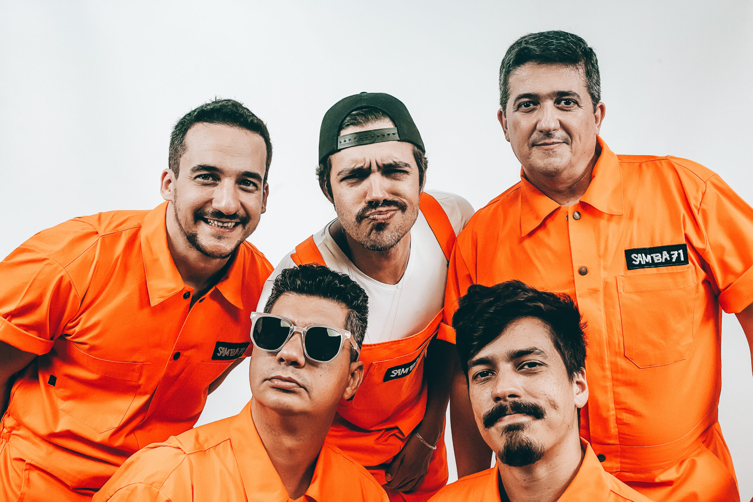 Samba 71 comemora mais de uma década com show vibrante no Festival Repique
