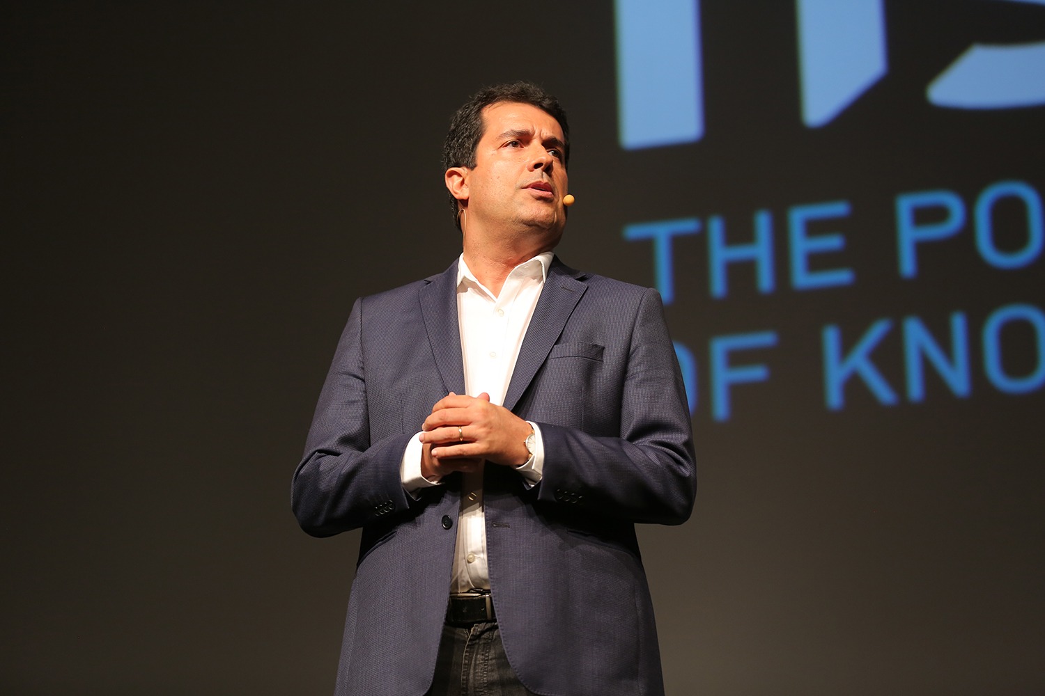 Com André Trigueiro e Lirinha, sexta-feira (22) promete intensificar o movimento de público na FIL