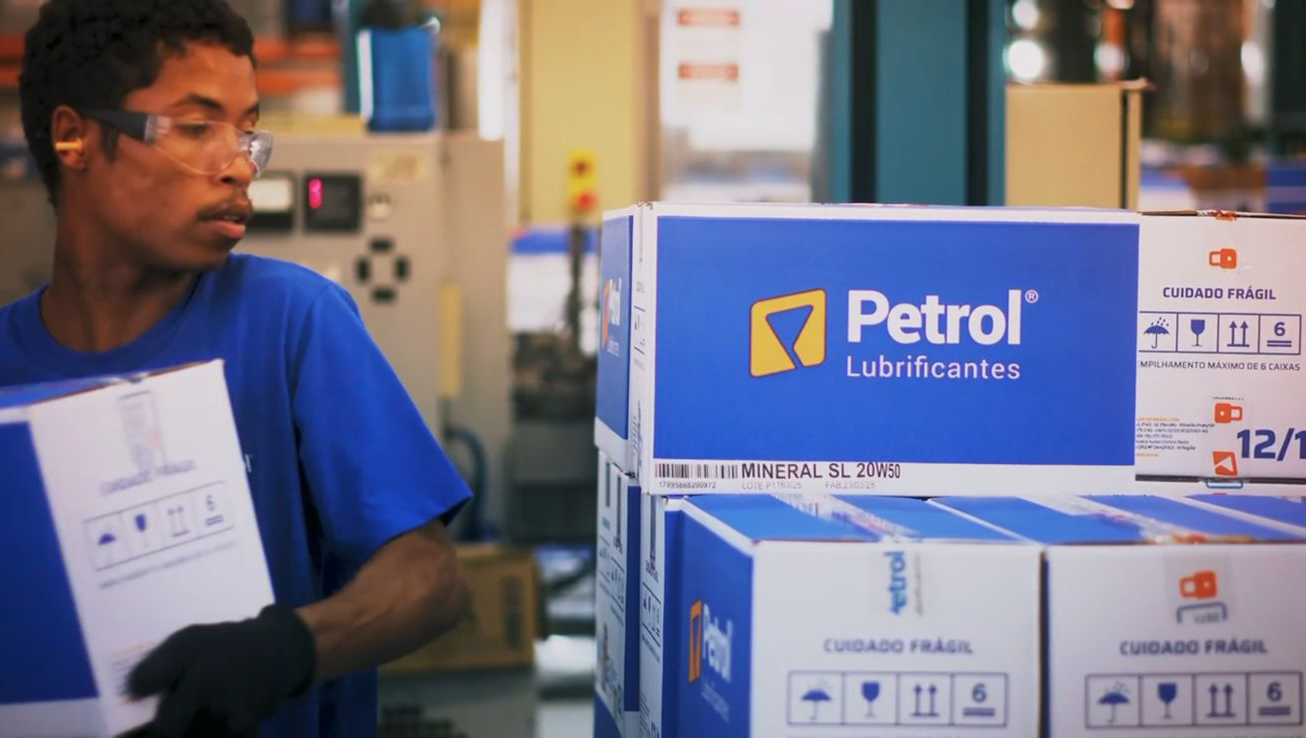 Petrol Lubrificantes marca presença na 3ª Feilub com 58 anos de história e inovação