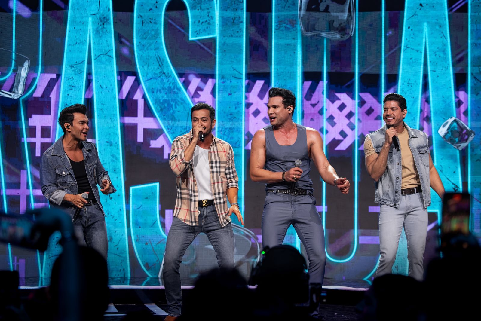 Os Caras do Arrocha” gravam DVD em Goiânia com ingressos esgotados e participações especiais