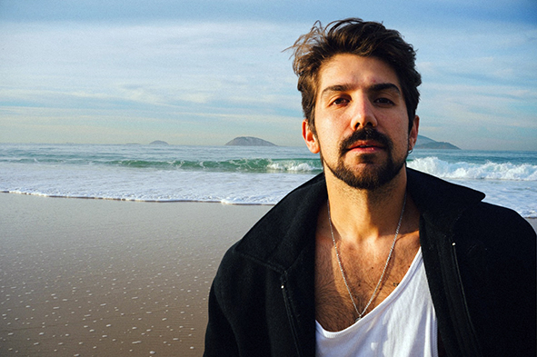 Entre o agito da cidade grande e a paz do interior, Gabriel Gonti lança “Quero em Dobro”