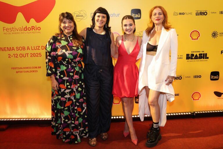 <p>Susanna Lira, Mara Lobão, Klara Castanho e Karine Teles<br />
Foto: Roberto Filho</p>
