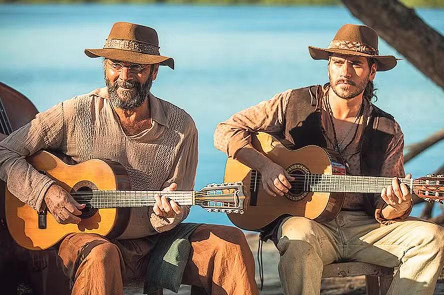 Almir e Gabriel Sater trazem o encanto da viola no Multiplan Hall comingresso solidário de 45 por cento de desconto